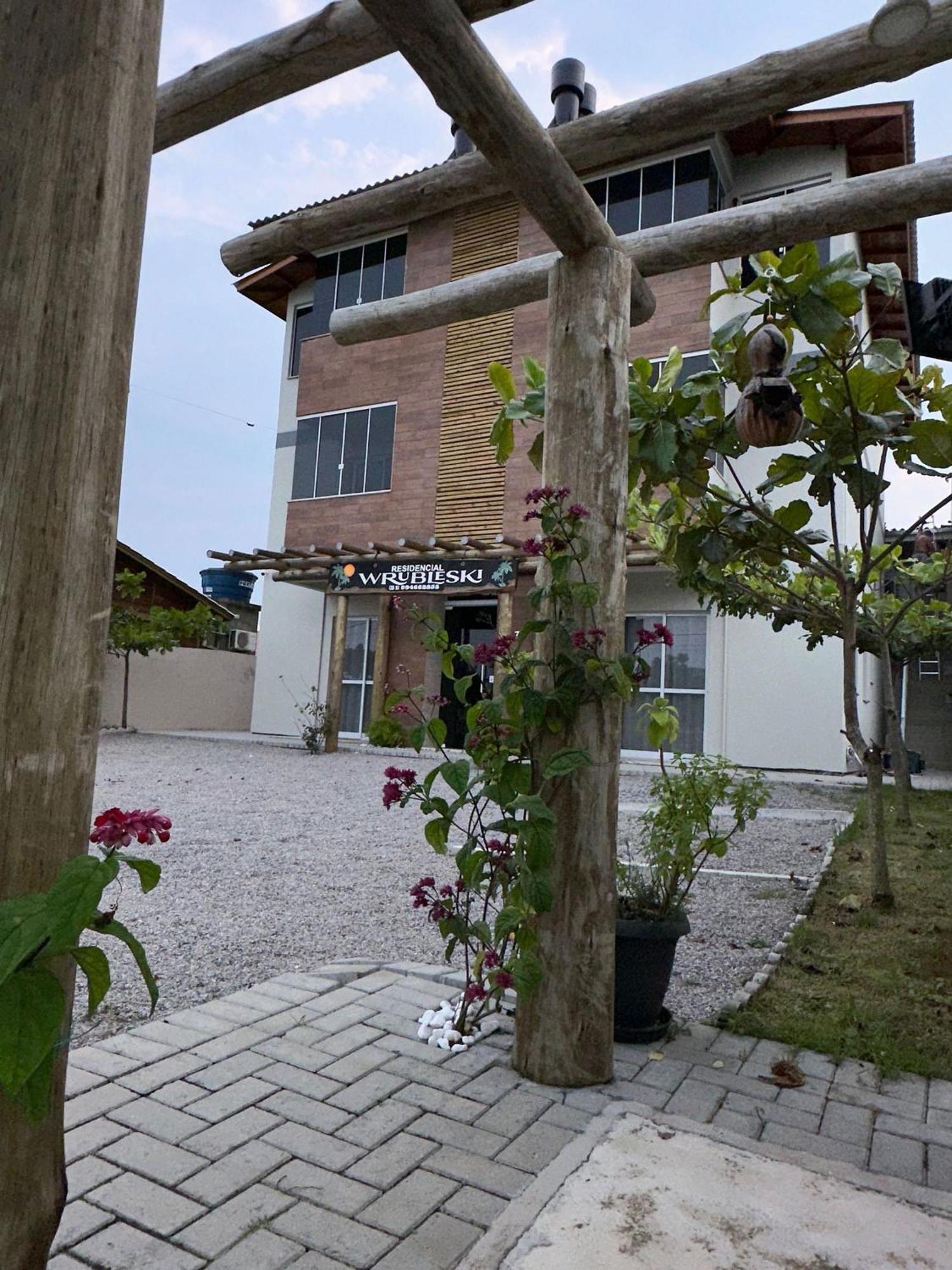 Residencial Wrubleski Sc Pinheira Luaran gambar