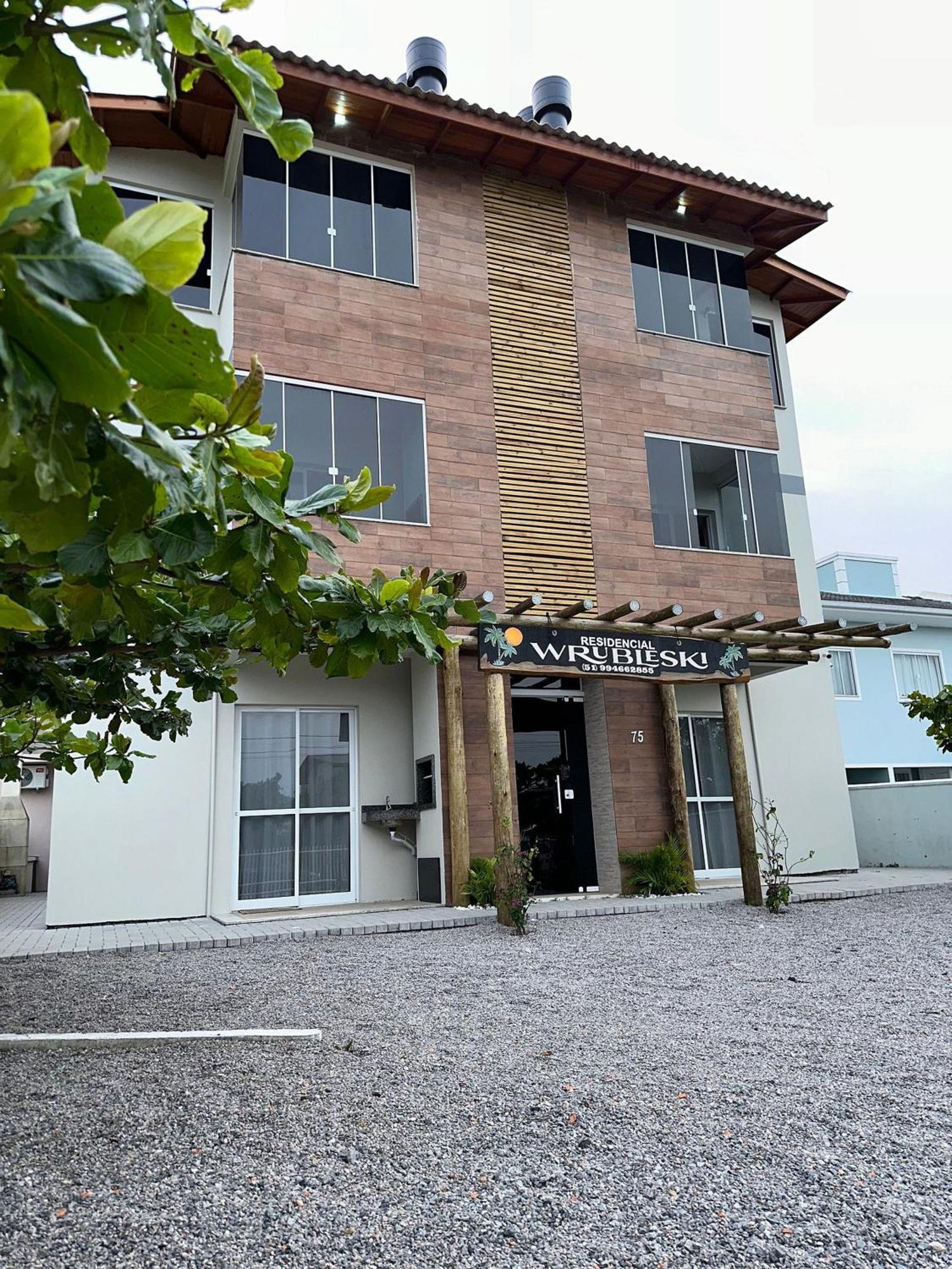 Residencial Wrubleski Sc Pinheira Luaran gambar